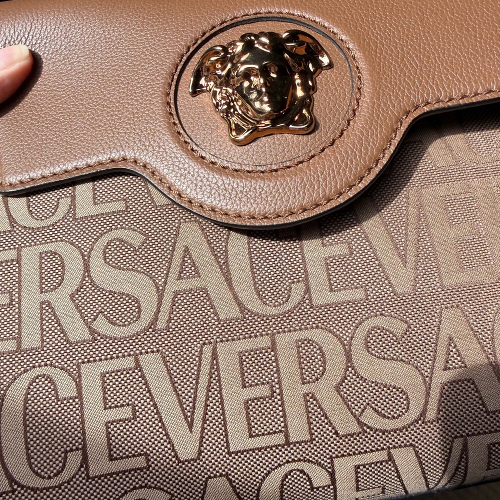 Versace bag - Picture 17 of 17